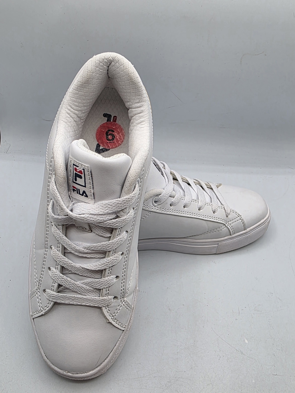 Fila Amalfi Walking Shoes White Women's Sz 6 Leather Low Top LaceUp 5SC60352-125